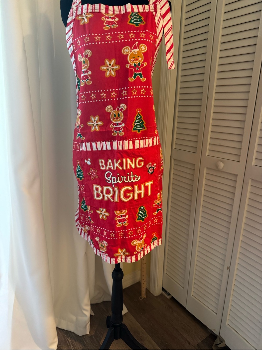 Red Holiday 'Baking Spirits Bright' Kitchen Apron